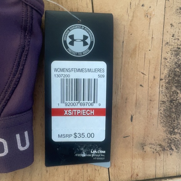 Woman’s under armour sports bra size x small - Picture 2 of 6
